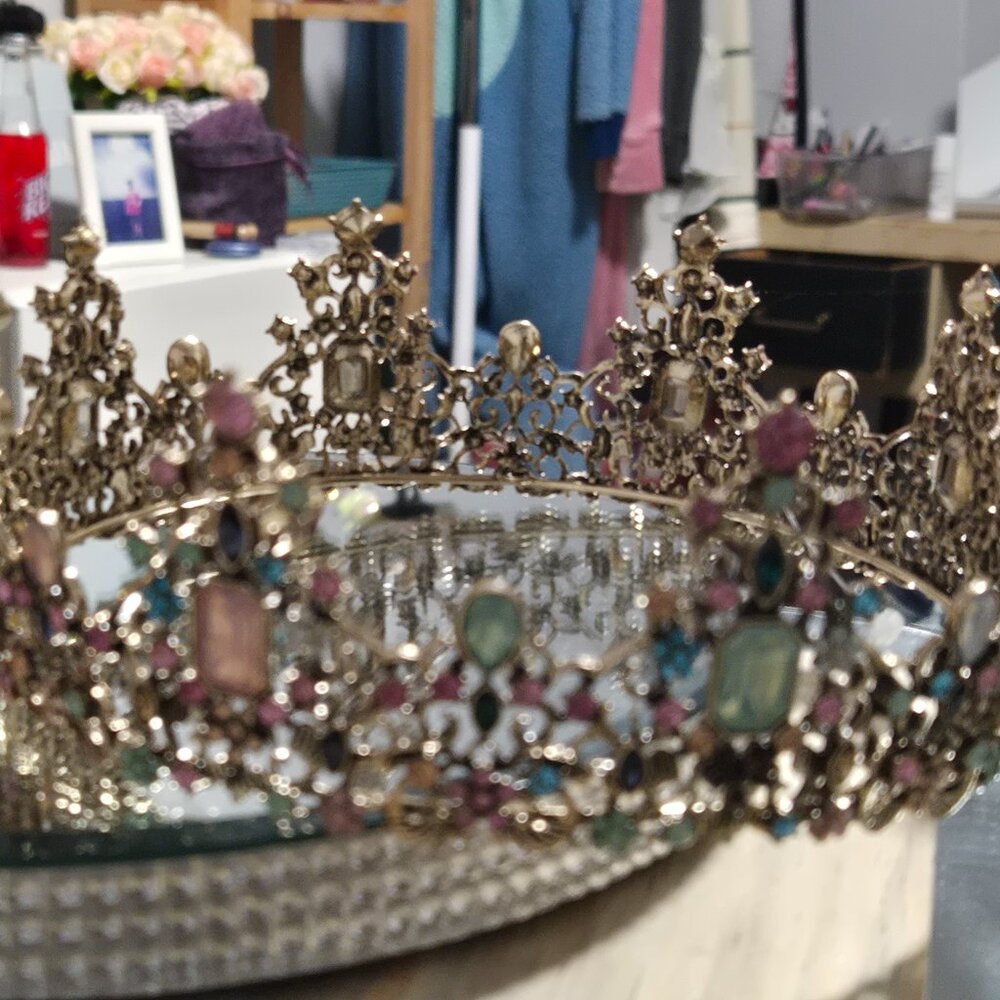 Cute crown deco